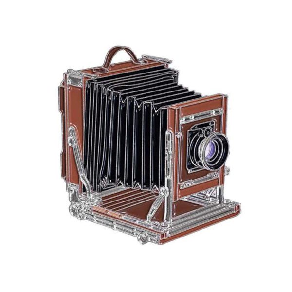 Deardorff - wooden plate camera pin badge