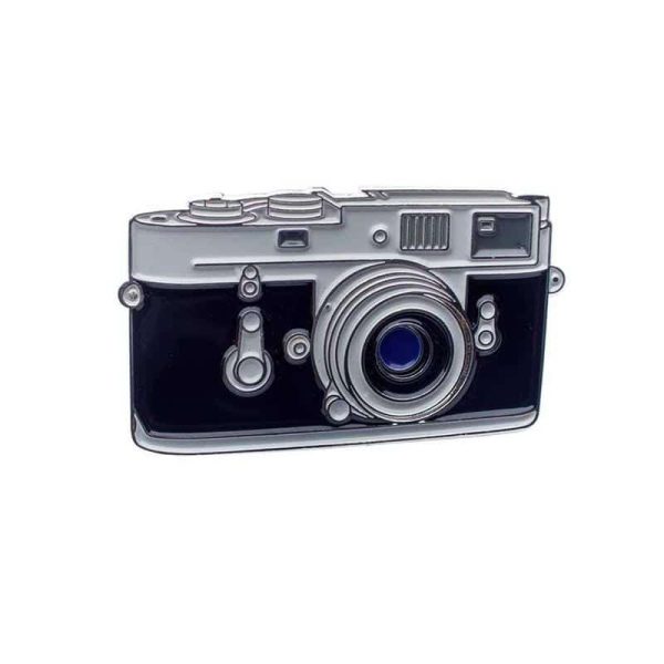leica-m2-rangefinder-camera-pin-badge