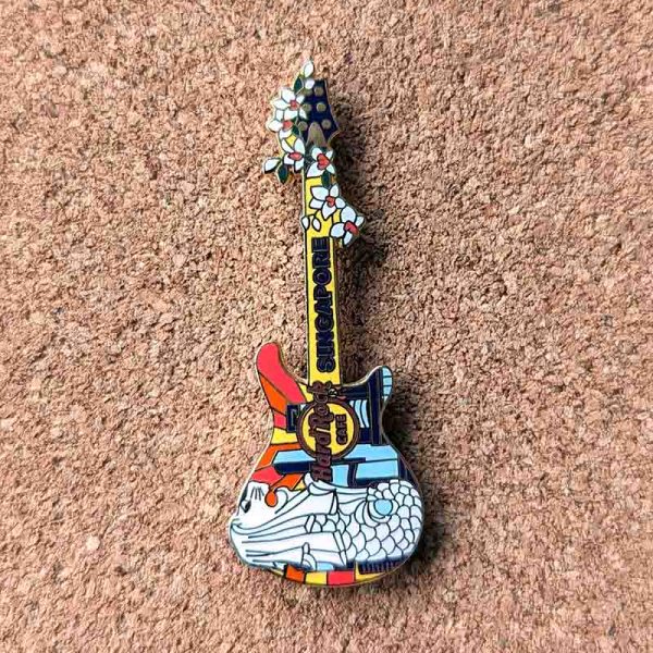 Singapore - merlion guitar - Hard Rock Cafe vintage pin badge